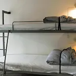 By The Sea B&B 히르츠할즈