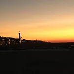 By The Sea 히르츠할즈
