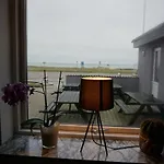 B&B By The Sea 3*
