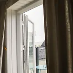 By The Sea 3* 히르츠할즈