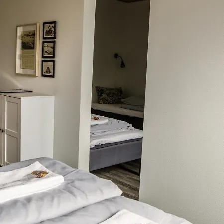Bed & Breakfast By The Sea 3*