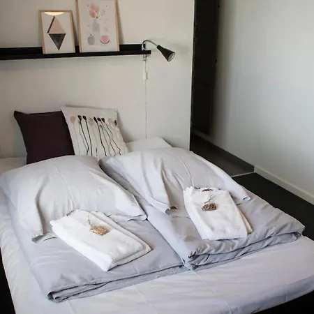 Couette-café By The Sea 3*
