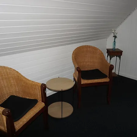 Nocleg ze śniadaniem By The Sea 3*