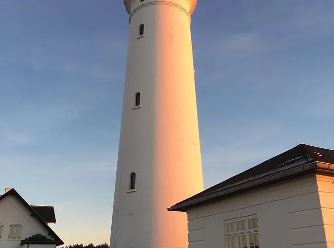 Bed and breakfast By The Sea 3*