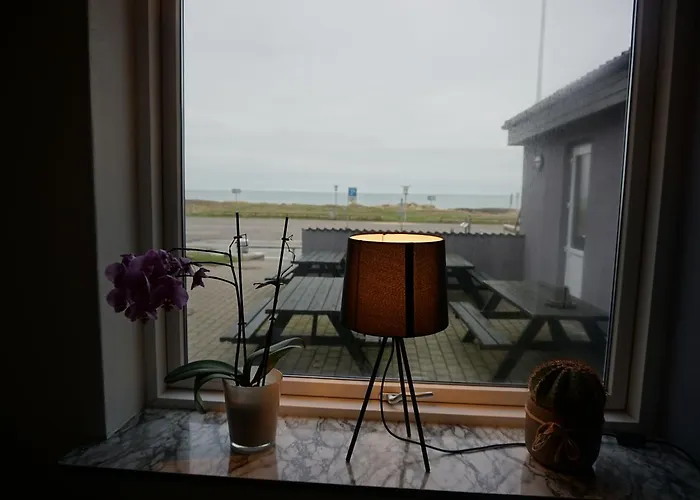 Bed and breakfast By The Sea 3*